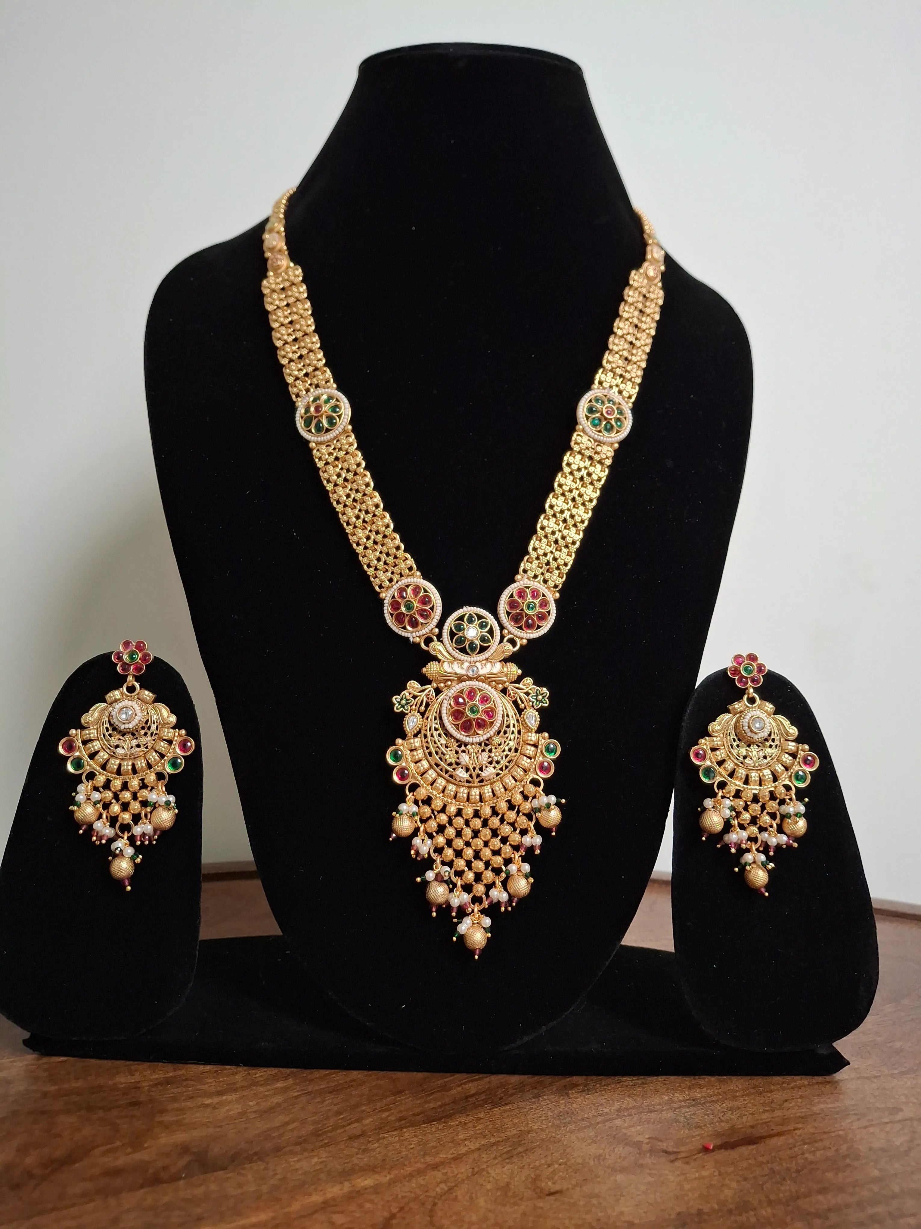 Antique Kundan Necklace Set – Handcrafted Brass Jewelry