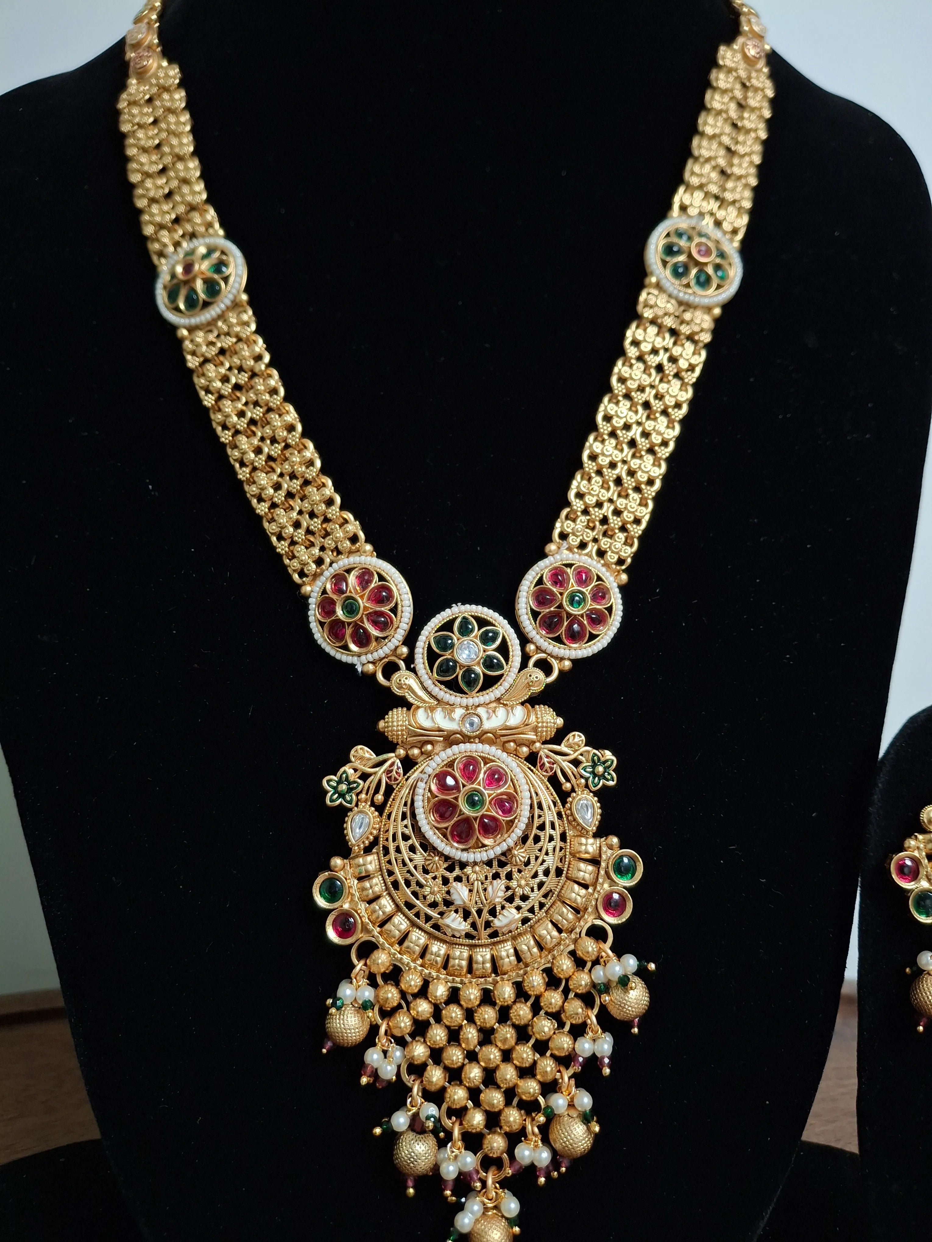 Antique Kundan Necklace Set – Handcrafted Brass Jewelry