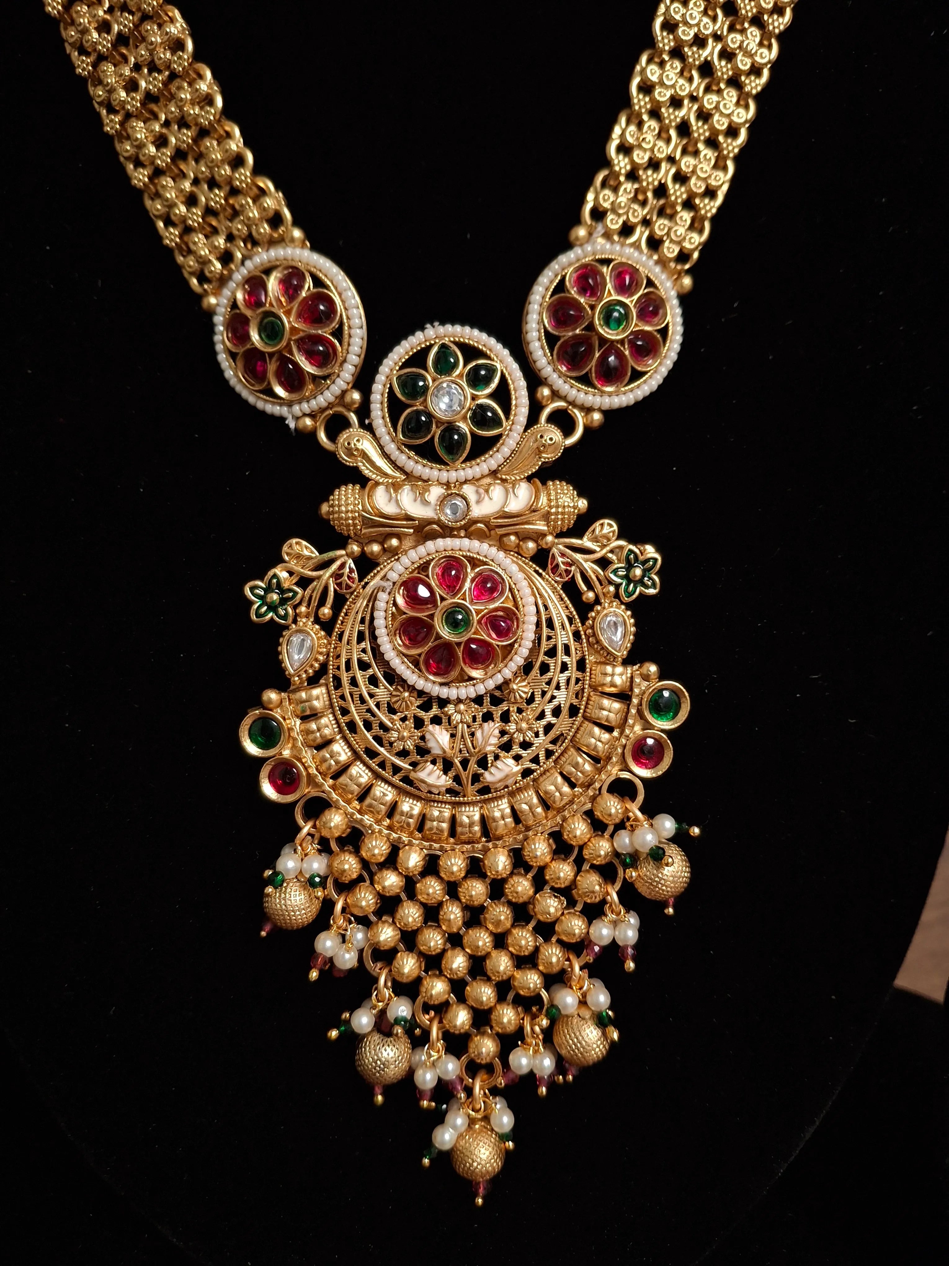 Antique Kundan Necklace Set – Handcrafted Brass Jewelry