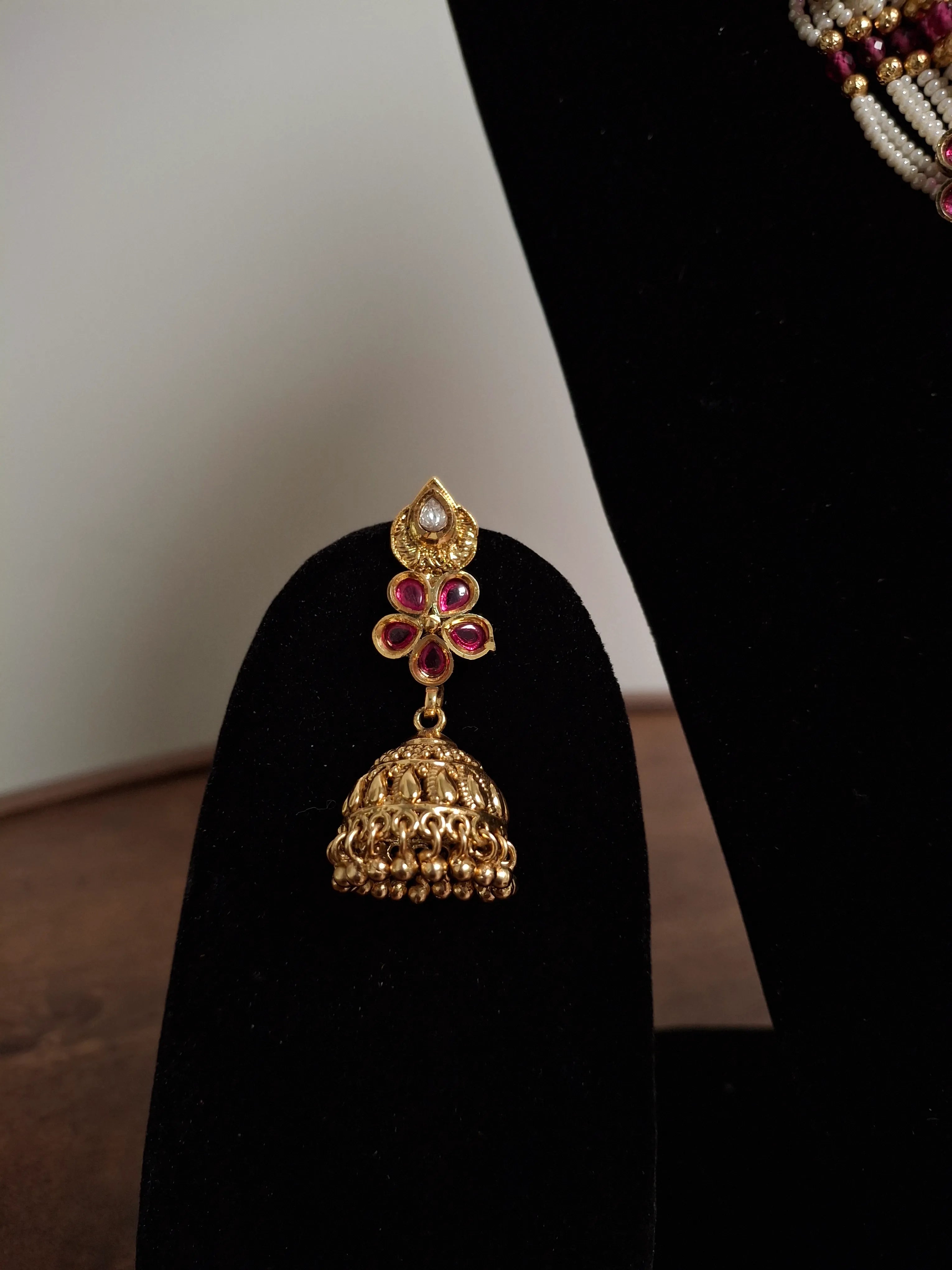 Floral Kundan Necklace Set – Brass Jewelry with Gemstones & Beads