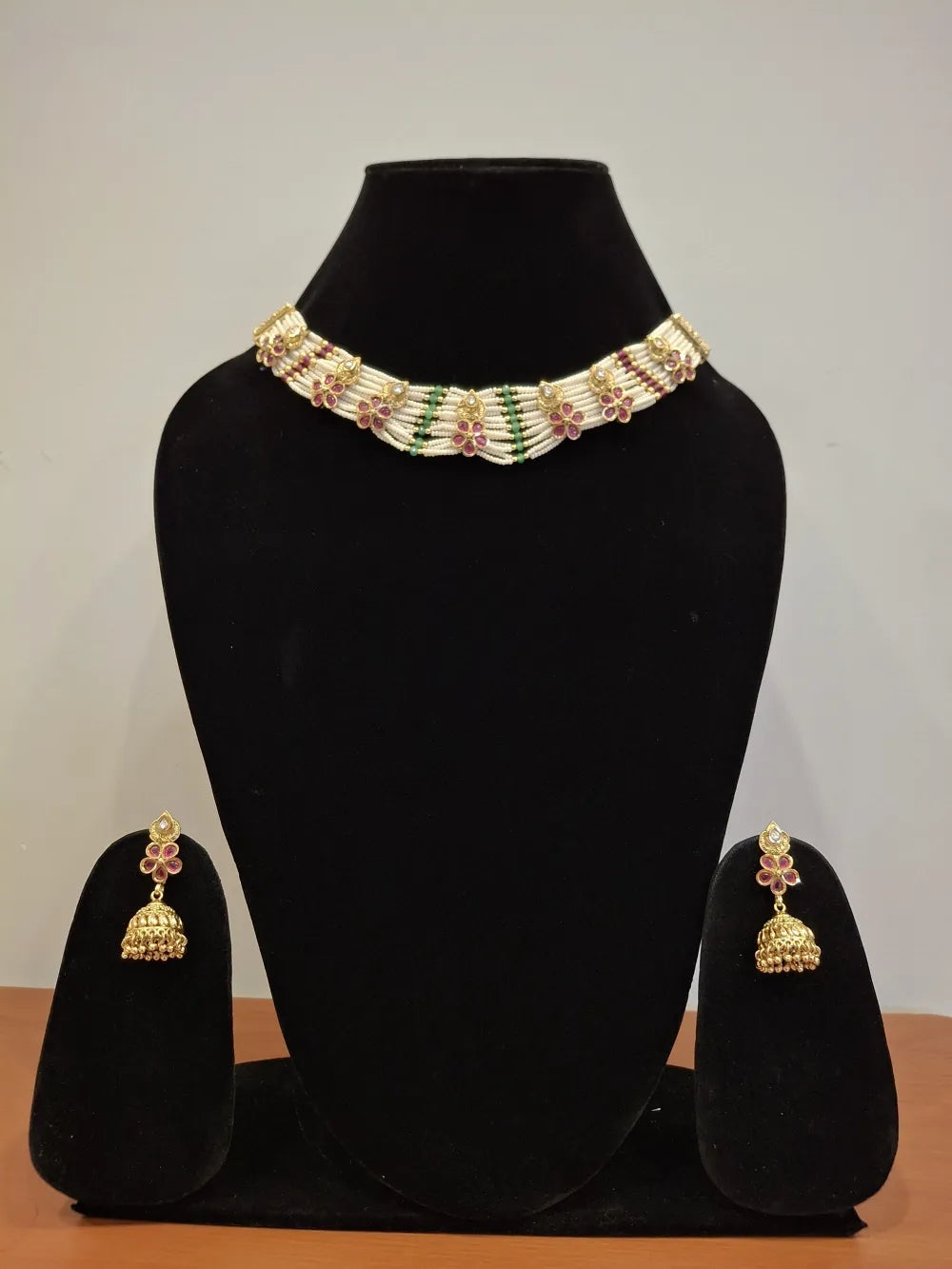 Floral Kundan Necklace Set – Brass Jewelry with Gemstones & Beads