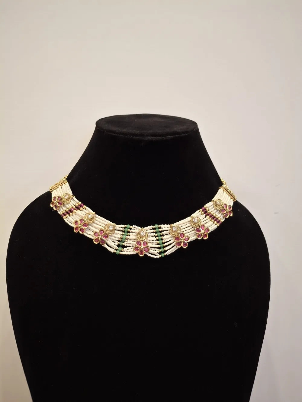 Floral Kundan Necklace Set – Brass Jewelry with Gemstones & Beads