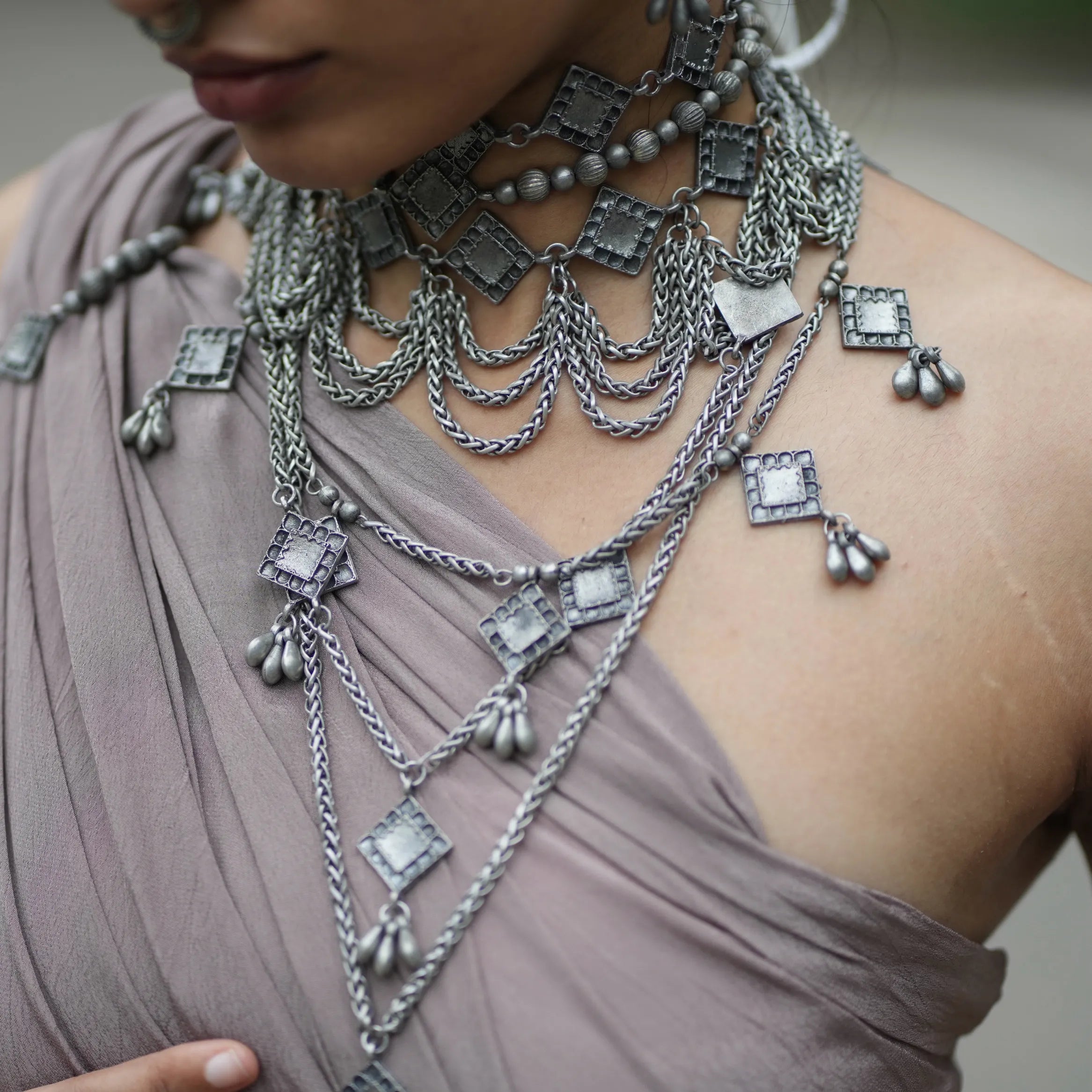 Maniratna Chain Choker Necklace