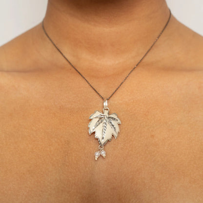 Chinar Leaf Silver Pendant Earrings